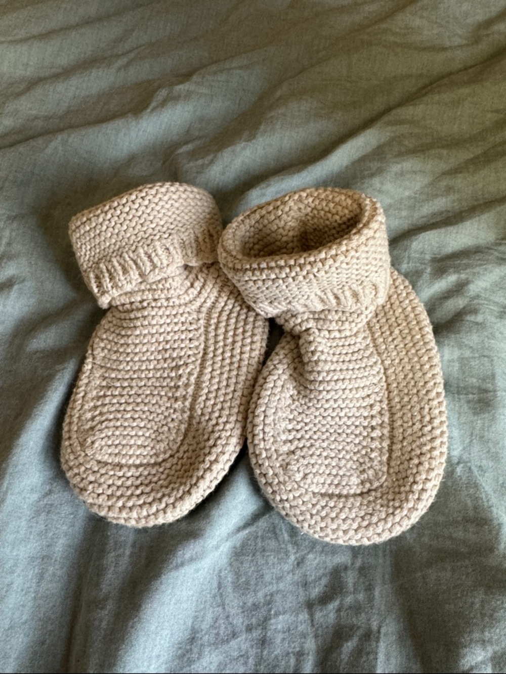 Hanna Anderrson Baby Sweaterknit Booties size 2-4 in Oatmeal Heather